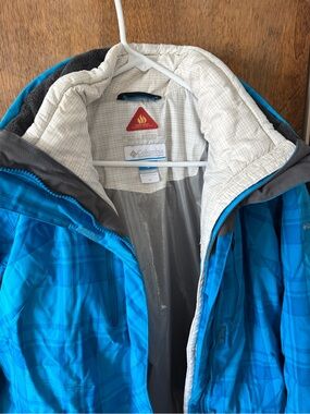 Columbia Blue Plaid Ski Jacket